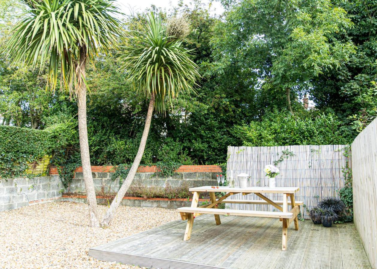 Entire Family Home , Large Rear Garden And Free Parking Belfast Exterior photo
